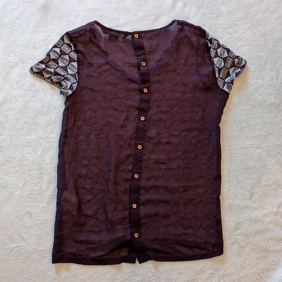 A/X Armani Exchange Geometric Print Solid Sheer Back Button-up Blouse XXS/XS - Picture 2 of 5